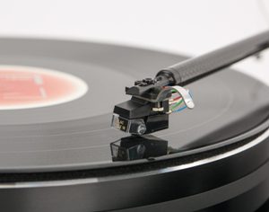ELAC Miracord 90 - High-resolution moving magnet cartridge